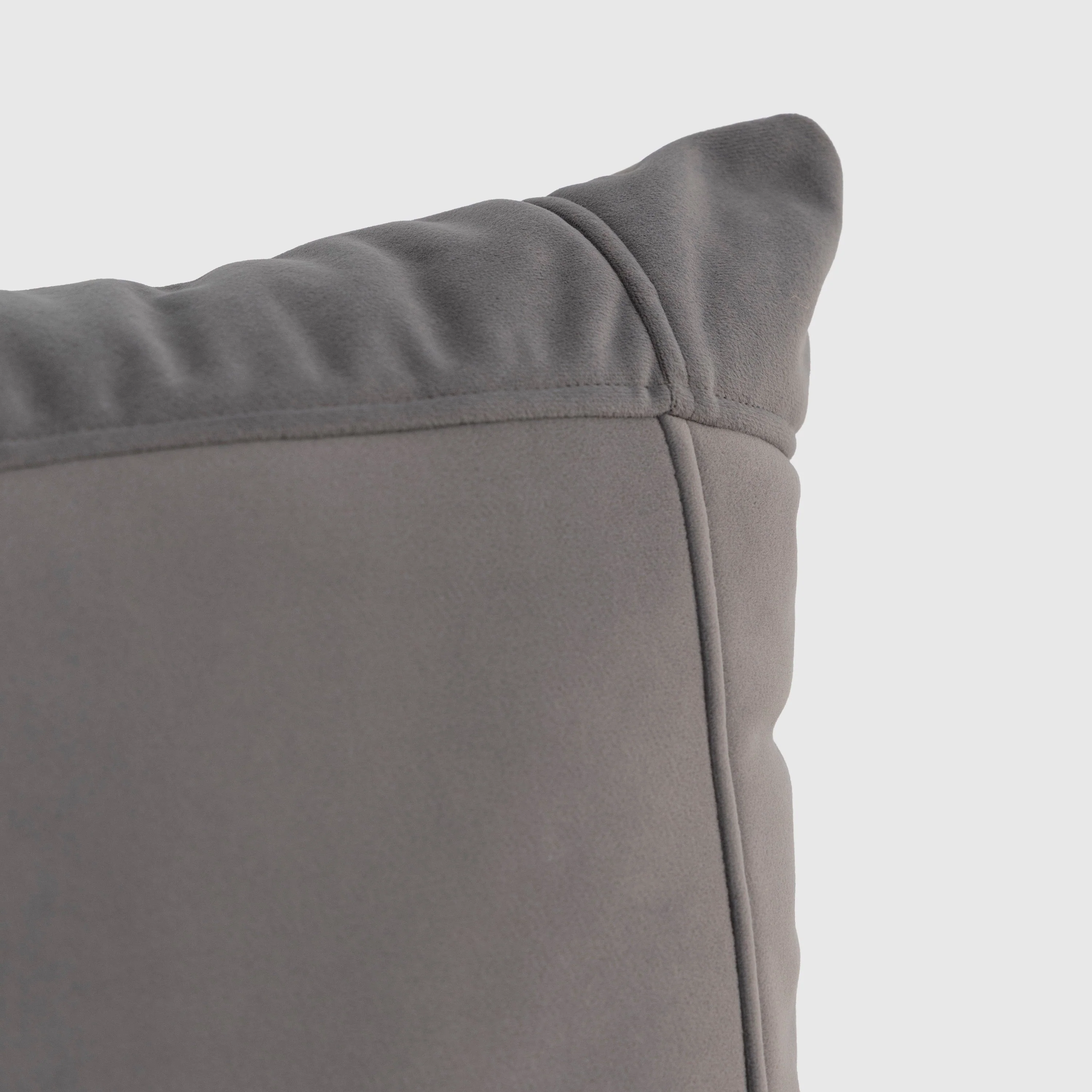 Coraline cushion - Image 2