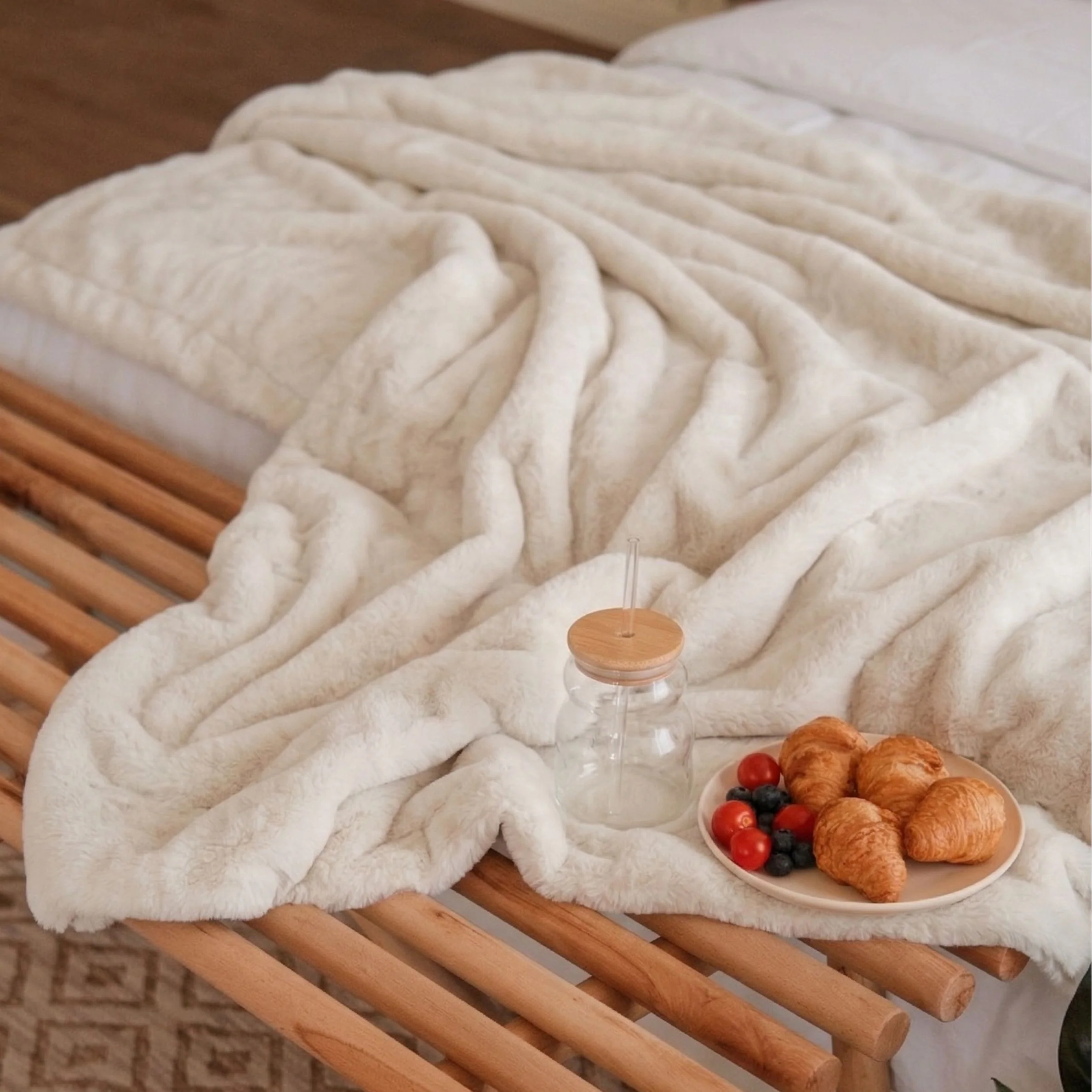 Fur Throw Double Sided - Image 4