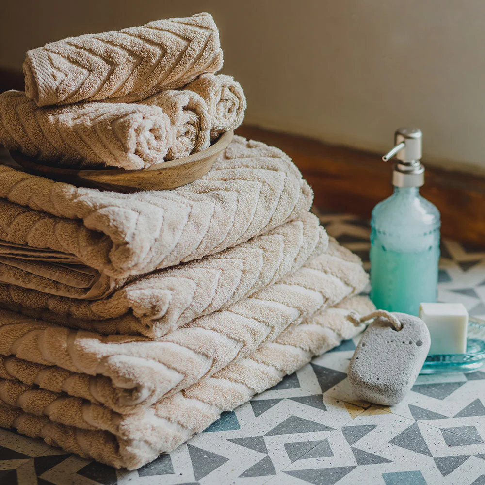 Plaza Face Towel (Set of 2) - Image 9